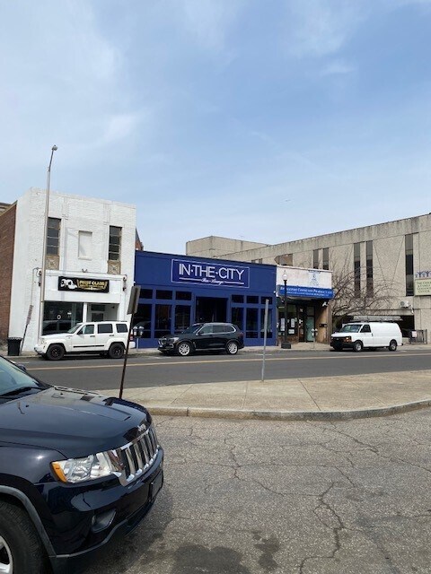 190-192 Fairfield Ave, Bridgeport, CT for sale Primary Photo- Image 1 of 1
