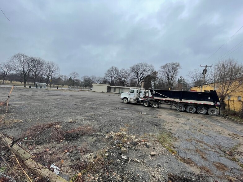 23861 W McNichols Rd, Detroit, MI for sale - Building Photo - Image 3 of 17