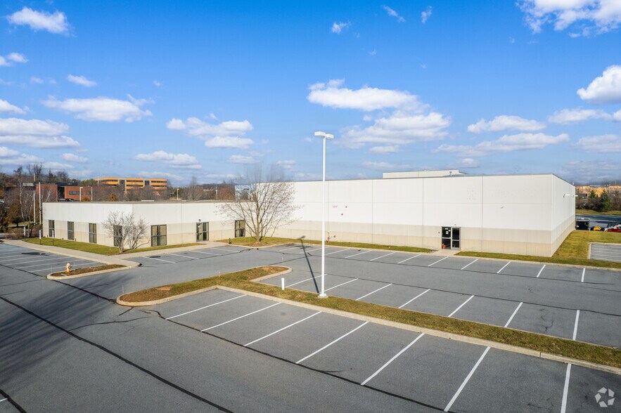 2800 Baglyos Cir, Bethlehem, PA for lease - Building Photo - Image 3 of 5