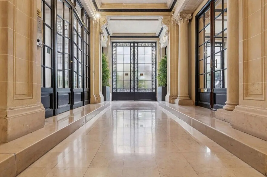 112-114 Rue La Boétie, Paris for lease - Building Photo - Image 1 of 26