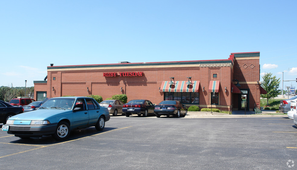 14001 E Us-40 Hwy, Kansas City, MO for lease - Building Photo - Image 3 of 7