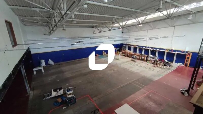 Retail in Pessac for lease - Interior Photo - Image 2 of 8