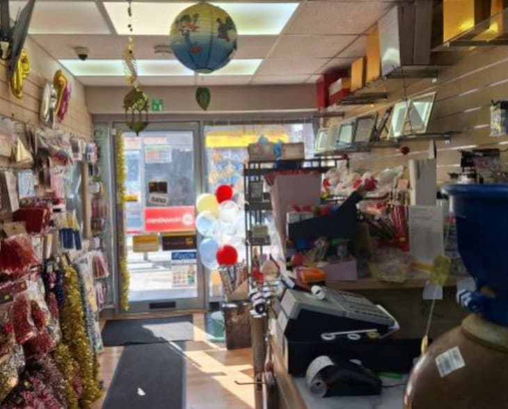 471-473 Bethnal Green Road portfolio of 2 properties for sale on LoopNet.com - Interior Photo - Image 3 of 4