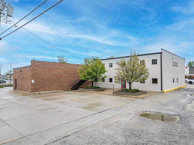 5430 Saint Charles Rd, Berkeley, IL for sale - Building Photo - Image 2 of 33