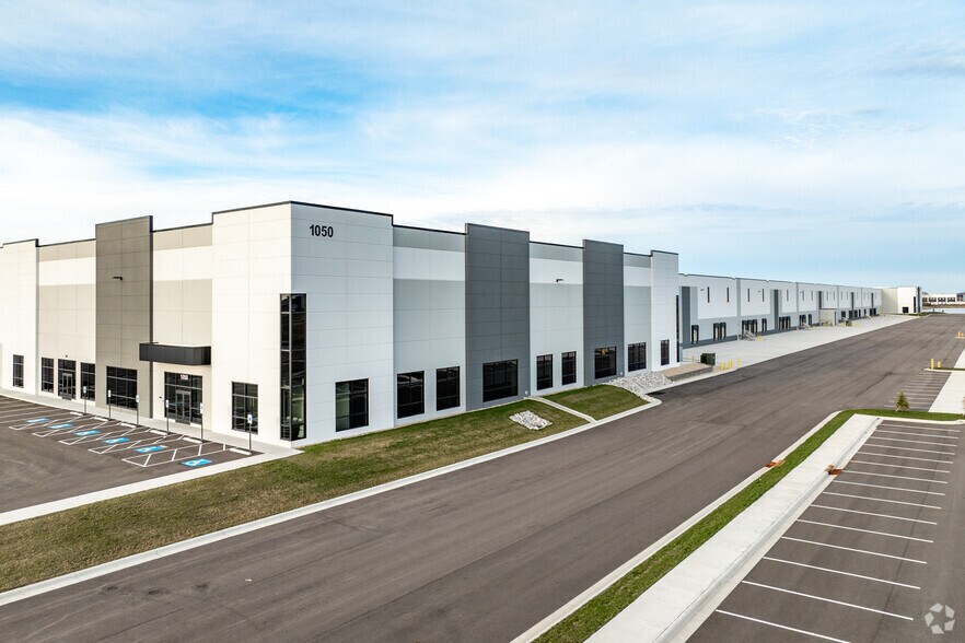 1050 Gateway Dr, West Jefferson, OH for sale - Primary Photo - Image 1 of 1