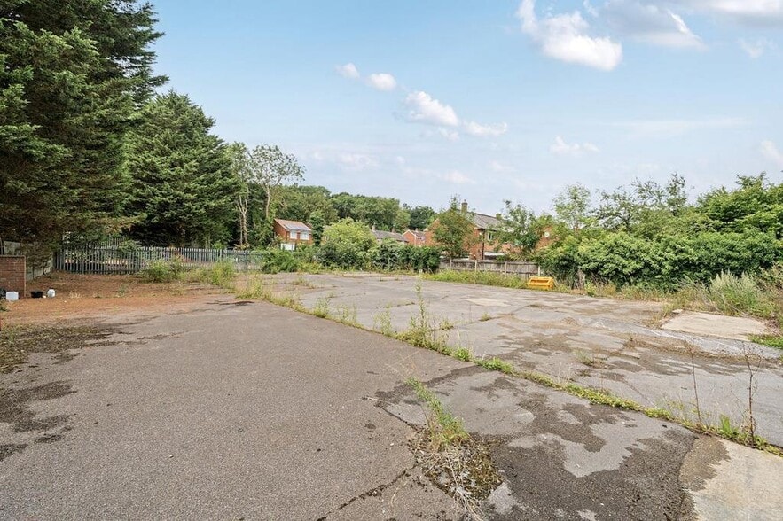 107 Corran Way, South Ockendon for sale - Building Photo - Image 2 of 20