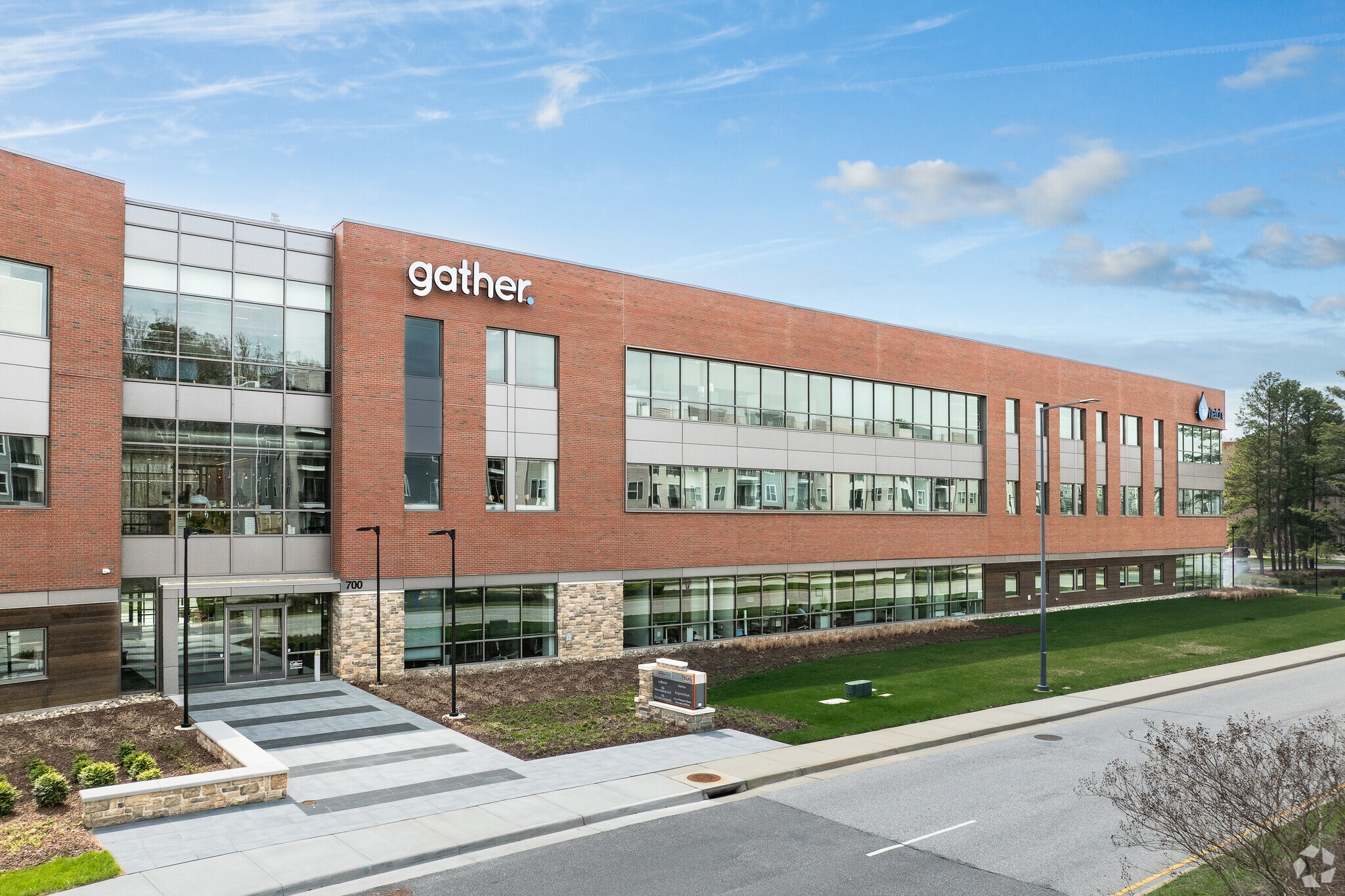 700 Tech Center Pkwy, Newport News, VA for lease Primary Photo- Image 1 of 37