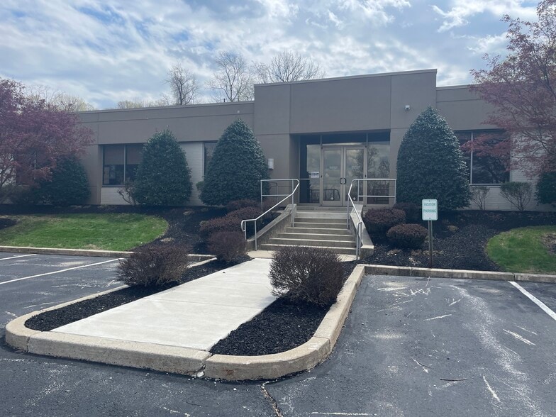 33 & 35 Sproul Rd portfolio of 2 properties for sale on LoopNet.com - Building Photo - Image 2 of 17