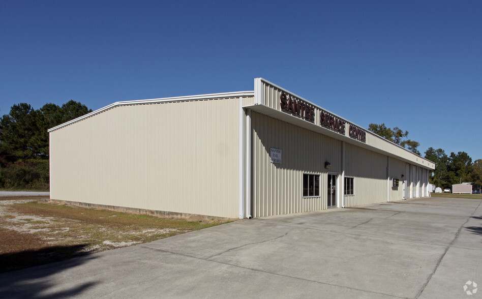 3728 Byrnes Dr, Saint Stephen, SC for sale - Primary Photo - Image 1 of 1