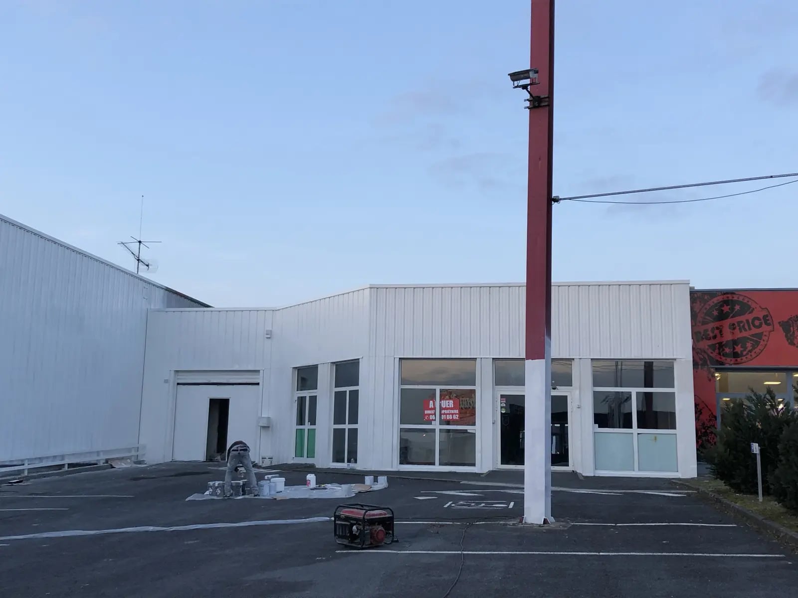 Rue De La Petite Vallée, Fayet for lease Building Photo- Image 1 of 2