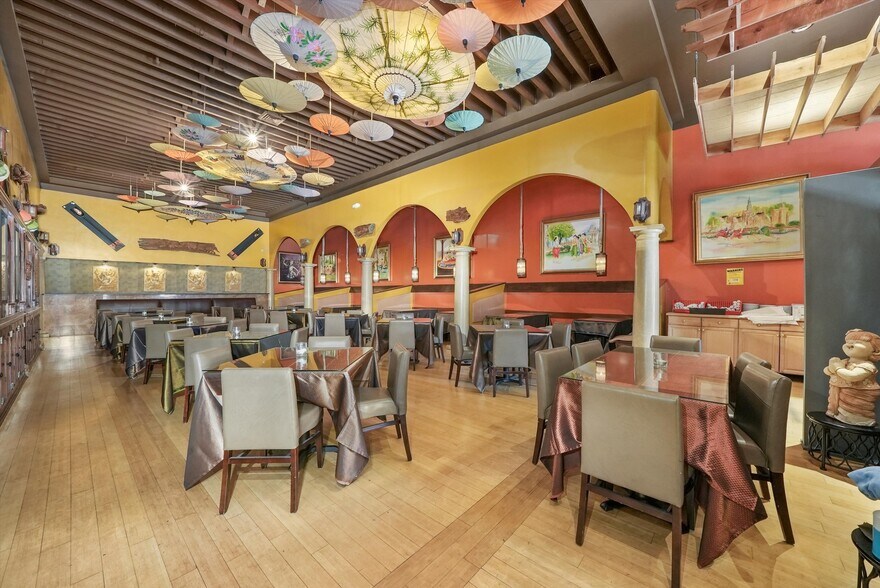 25-w-calendar-ave-la-grange-il-60525-retail-space-ideal-for-restaurant-loopnet