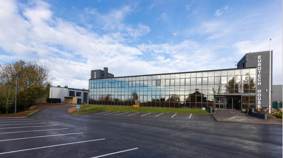 Burrington Way, Plymouth for lease - Primary Photo - Image 1 of 12