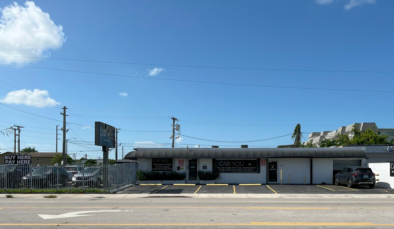 4385 NW 7th St Miami FL 33126 - 4385 NW 7th St Miami FL Building Photo 1 HighDefinition