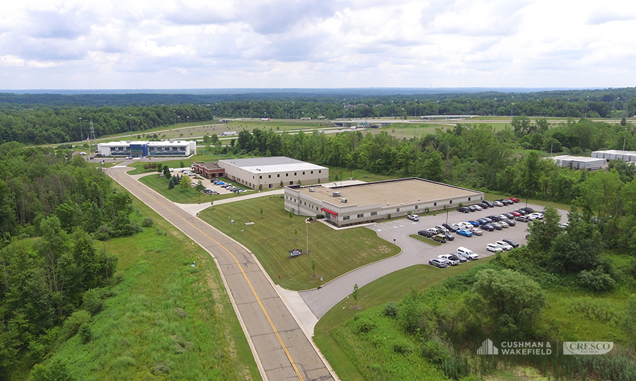 Timberlake Business Park portfolio of 6 properties for sale on LoopNet.com - Building Photo - Image 2 of 7