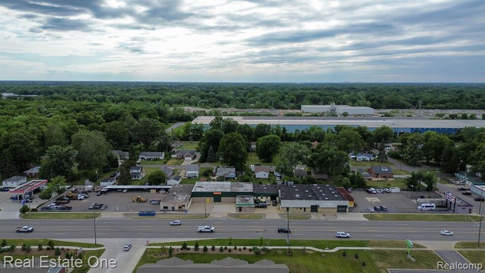 11650 Allen Rd, Taylor, MI for sale - Building Photo - Image 1 of 1