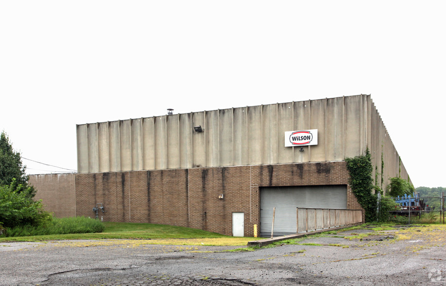 20 Harmich Rd, South Plainfield, NJ for lease - Building Photo - Image 1 of 9