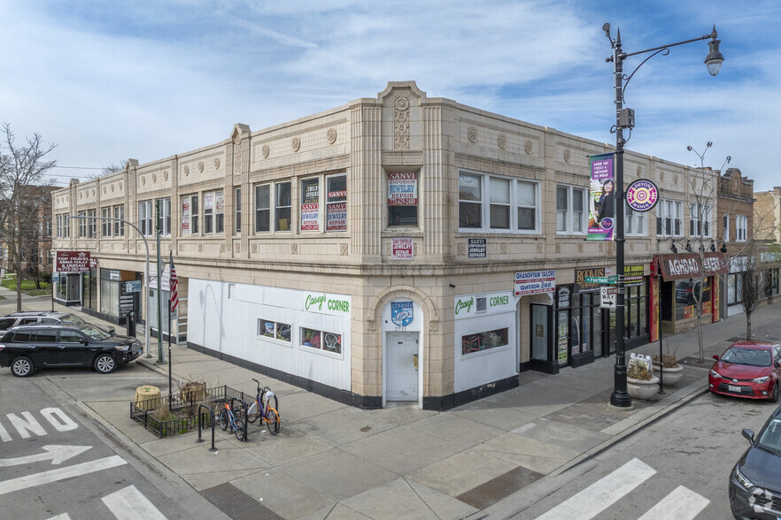 2733-2741 W Devon Ave, Chicago, IL for sale - Primary Photo - Image 1 of 1