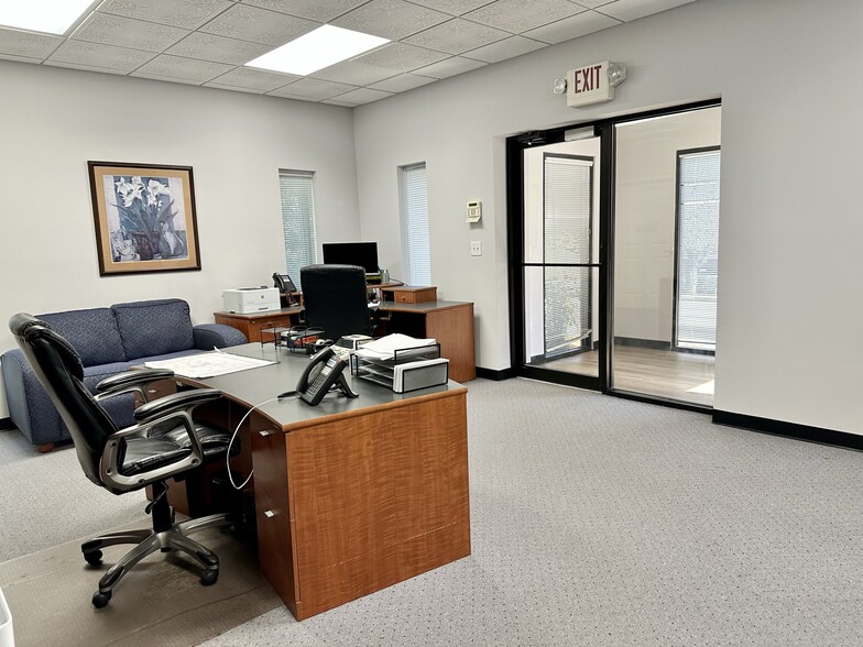 3720 W County Line Rd, Douglasville, GA for lease - Interior Photo - Image 3 of 37