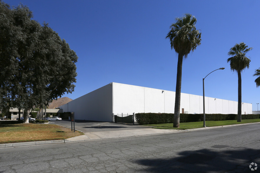 1400 Marlborough Ave, Riverside, CA for sale - Primary Photo - Image 1 of 1