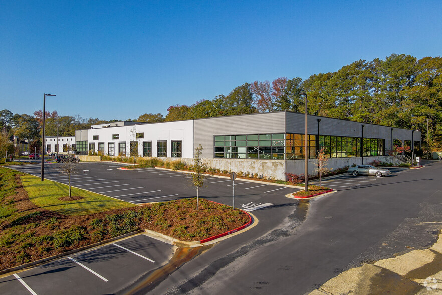 2700 Apple Valley Rd NE, Atlanta, GA for lease - Building Photo - Image 3 of 9