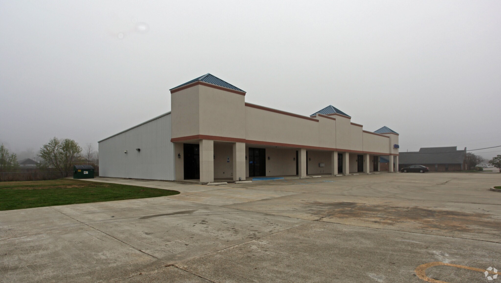 930 Oneal Ln, Baton Rouge, LA for lease Primary Photo- Image 1 of 13