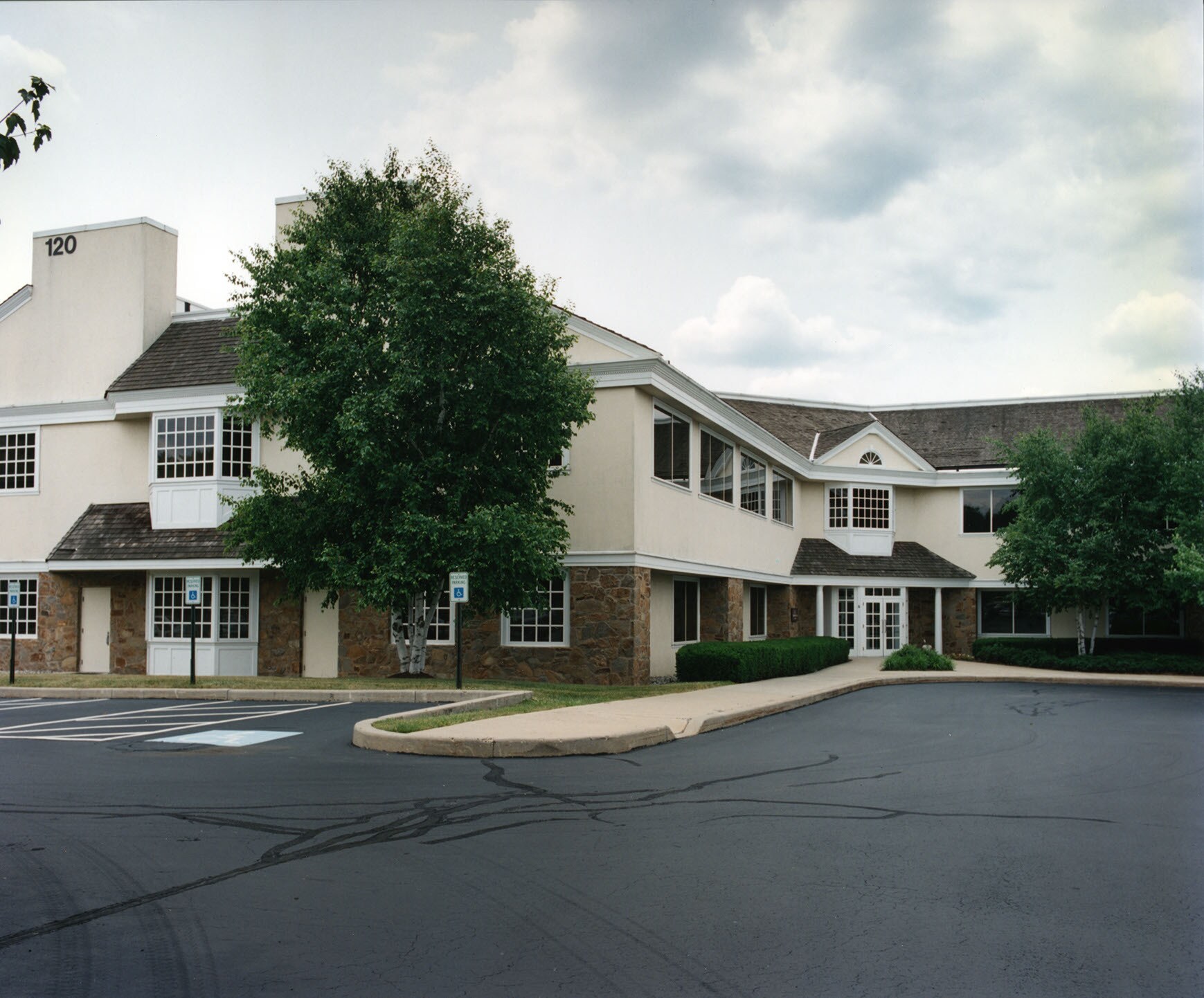 2260 Butler Pike, Plymouth Meeting, PA for lease Building Photo- Image 1 of 3