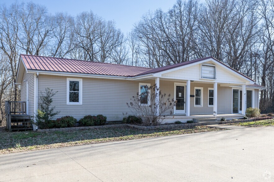 5652 Highway 100, Lyles, TN for sale - Building Photo - Image 2 of 16