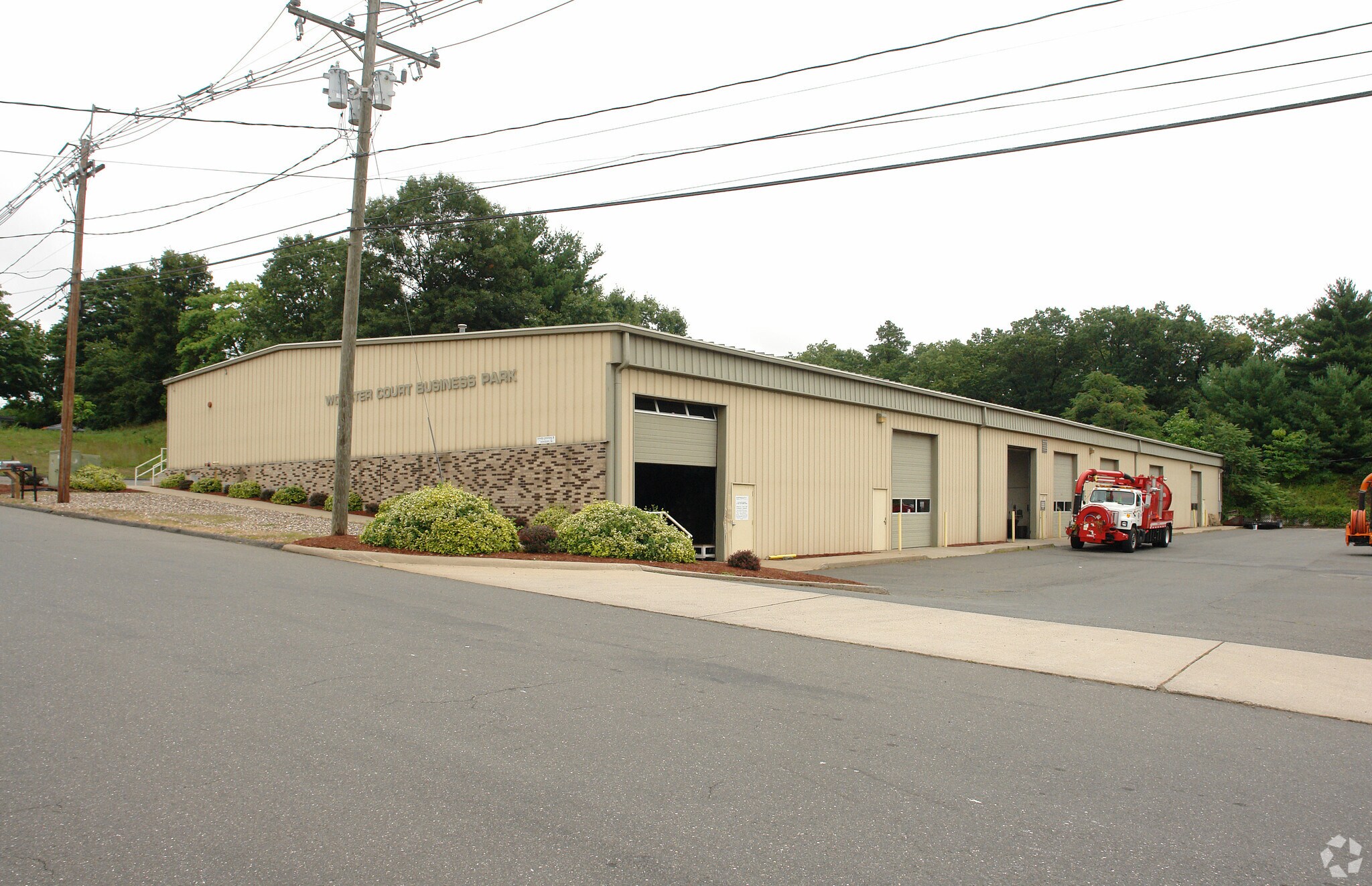 35 Wooster Ct, Bristol, CT for sale Primary Photo- Image 1 of 1