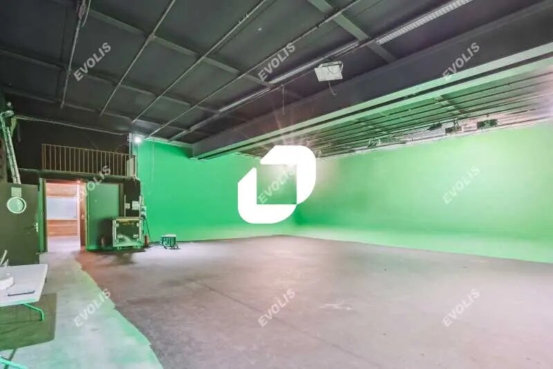 Flex in Ivry-sur-Seine for sale - Building Photo - Image 2 of 11