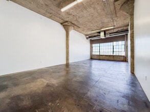 623 E 9th St, Los Angeles, CA for lease Interior Photo- Image 2 of 4
