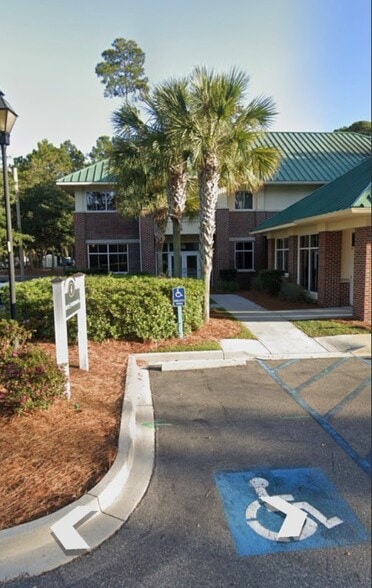 4 Clark Summit Dr, Bluffton, SC for lease - Building Photo - Image 2 of 5