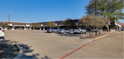 310-320 Regal Row, Dallas, TX for lease Building Photo- Image 1 of 4