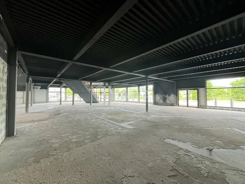 Retail in Fléville-devant-Nancy for lease - Interior Photo - Image 3 of 8