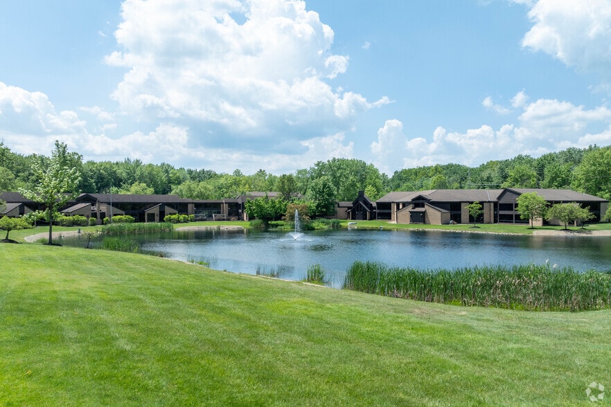 1100 Terex Rd, Hudson, OH for lease - Building Photo - Image 1 of 5