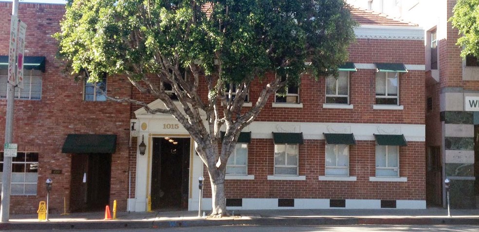 1015 Gayley Ave, Los Angeles, CA for lease - Building Photo - Image 3 of 16