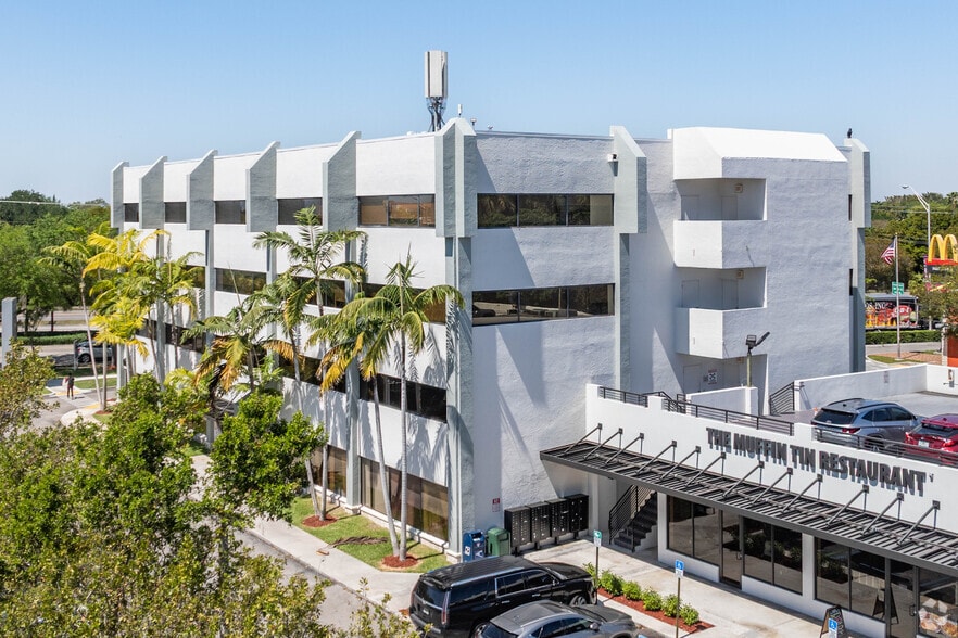 12651 S DIXIE Hwy, Miami, FL for sale - Primary Photo - Image 1 of 1