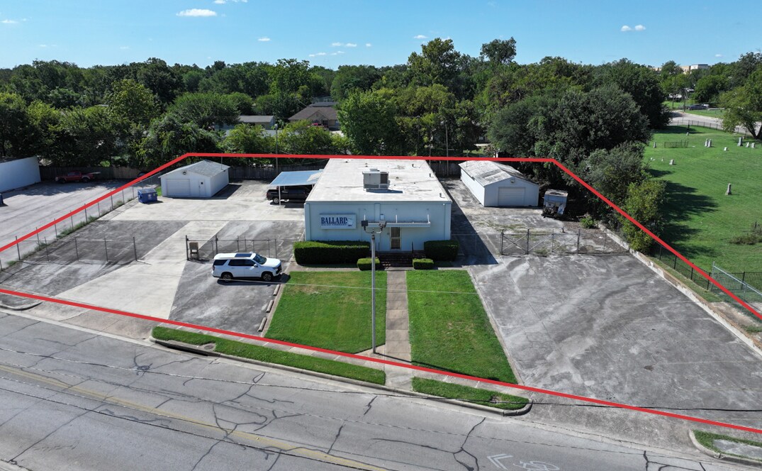 3420 E Vickery Blvd, Fort Worth, TX for lease Building Photo- Image 1 of 11