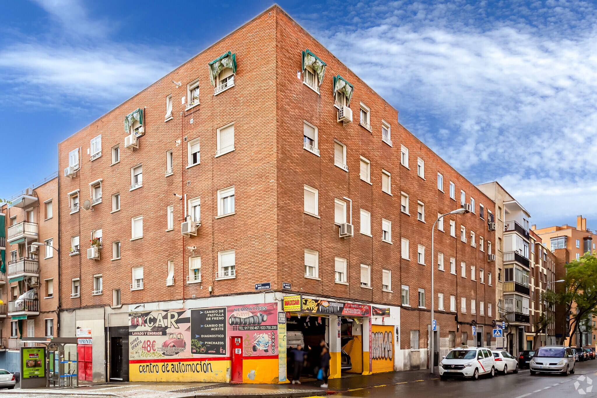 Calle Jaraíz de la Vera, 19, Madrid, Madrid for sale Primary Photo- Image 1 of 1