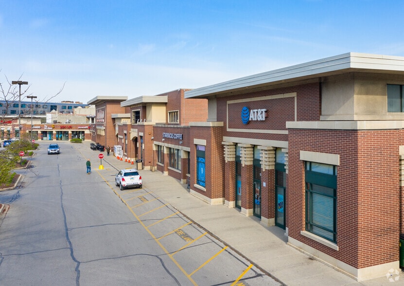 424 W Division St, Chicago, IL for lease - Building Photo - Image 3 of 17