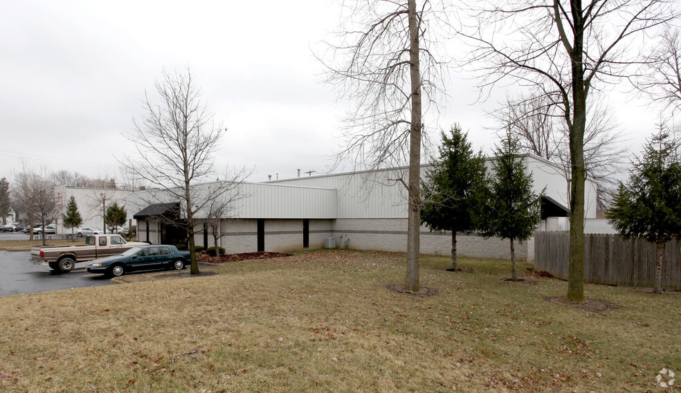 4751 Poth Rd, Whitehall, OH for sale - Primary Photo - Image 1 of 1