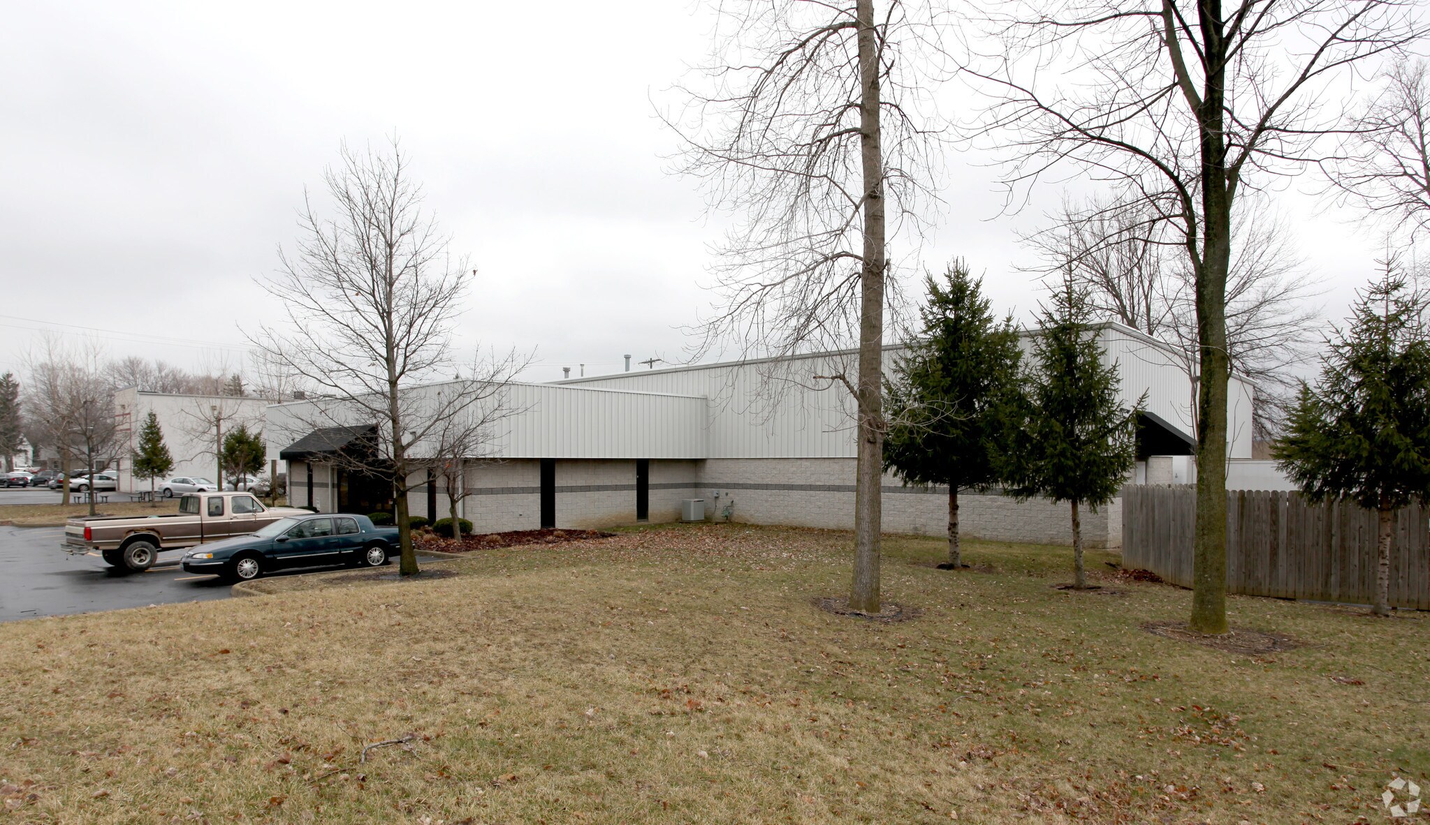 4751 Poth Rd, Whitehall, OH for sale Primary Photo- Image 1 of 1