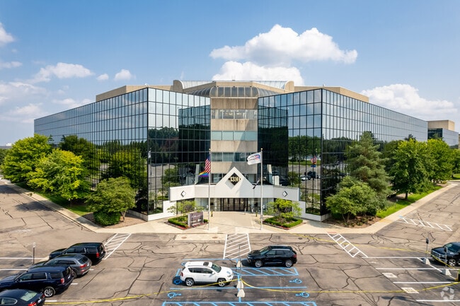 More details for 3310 W Big Beaver Rd, Troy, MI - Office, Flex for Lease