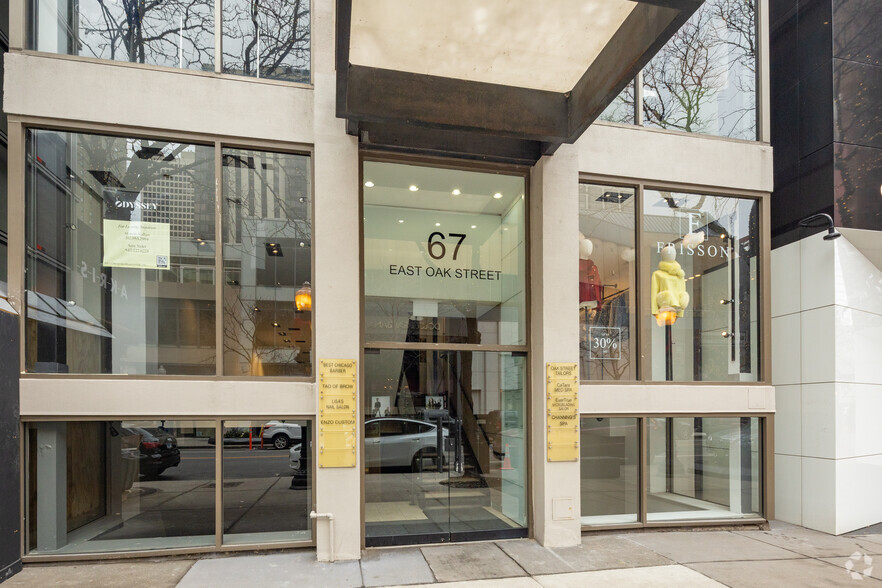 67 E Oak St, Chicago, IL for lease - Building Photo - Image 3 of 4