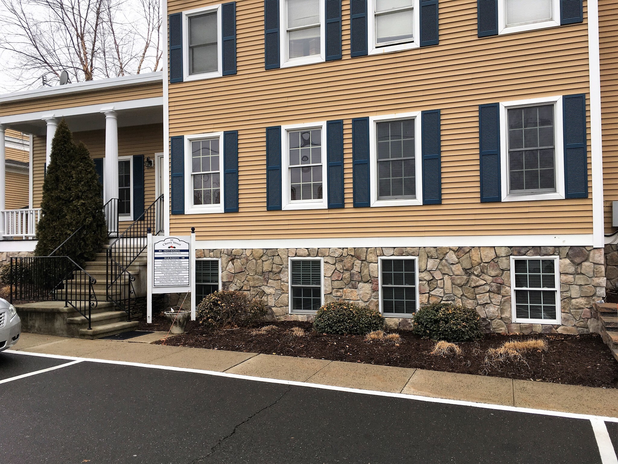 31 Cherry St, Milford, CT 06460 Office for Sale