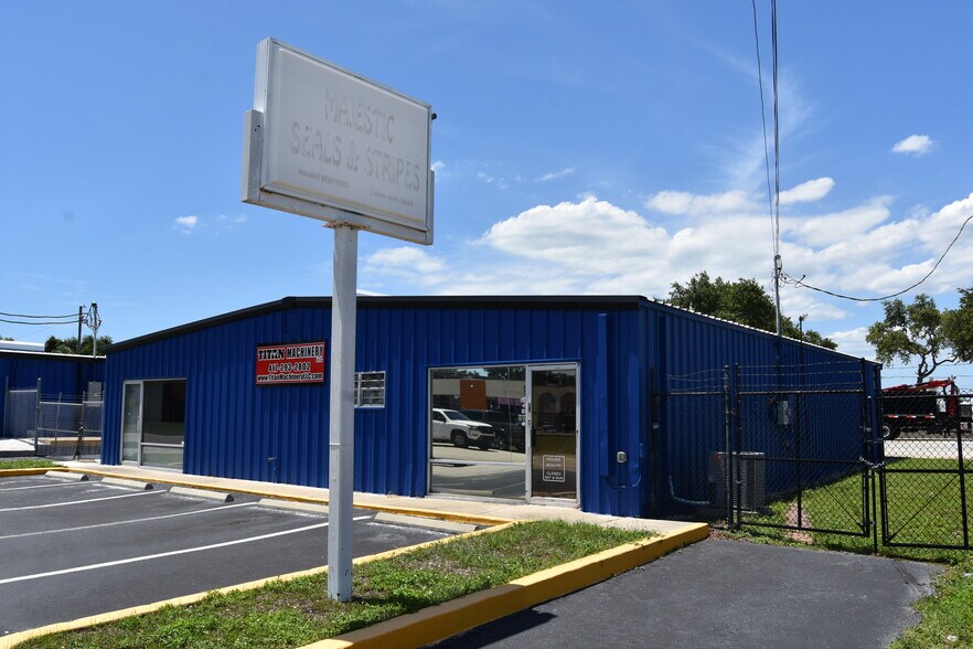 2064 Range Rd, Clearwater, FL for lease - Building Photo - Image 3 of 14