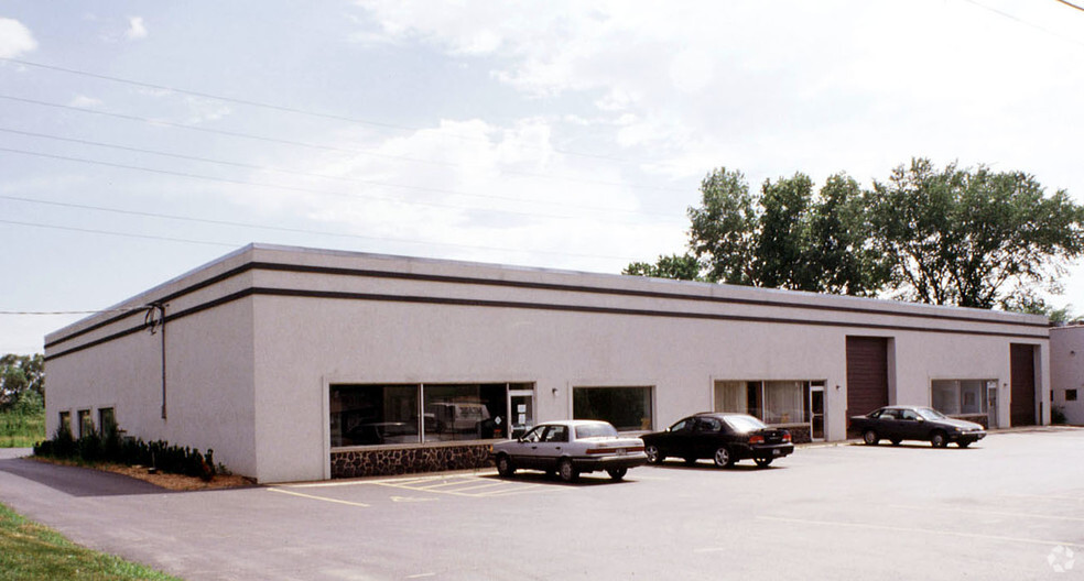 26W251 St Charles Rd, Carol Stream, IL for lease - Building Photo - Image 3 of 12