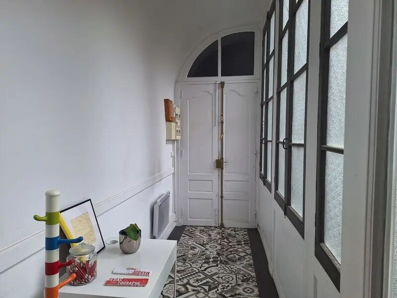 Office in Bordeaux for sale Interior Photo- Image 1 of 6