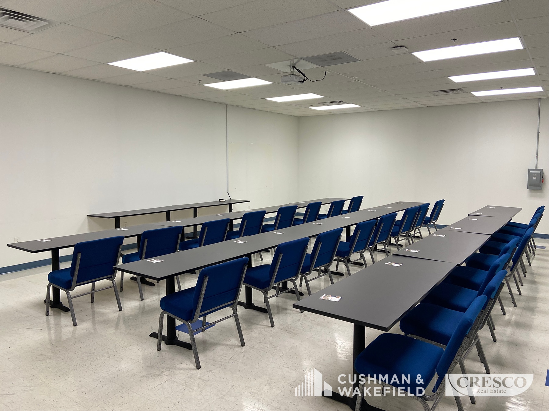 6892 Snowville Rd, Brecksville, OH for lease Interior Photo- Image 1 of 10