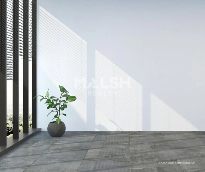 Retail in Lyon for sale - Interior Photo - Image 2 of 2