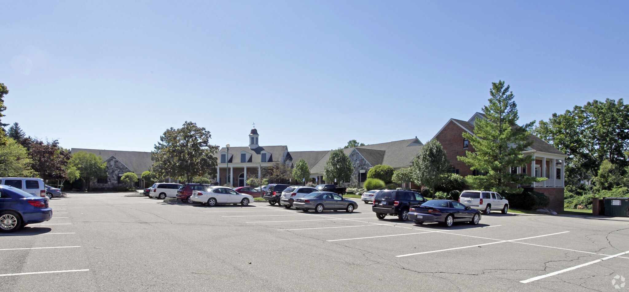 2025 W Long Lake Rd, Troy, MI for sale Primary Photo- Image 1 of 1